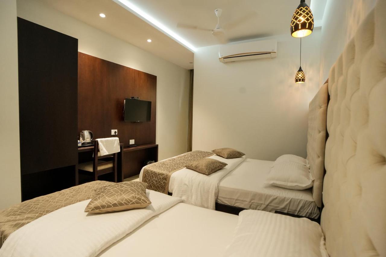 Sulu Residency Hotel Kochi Exterior photo