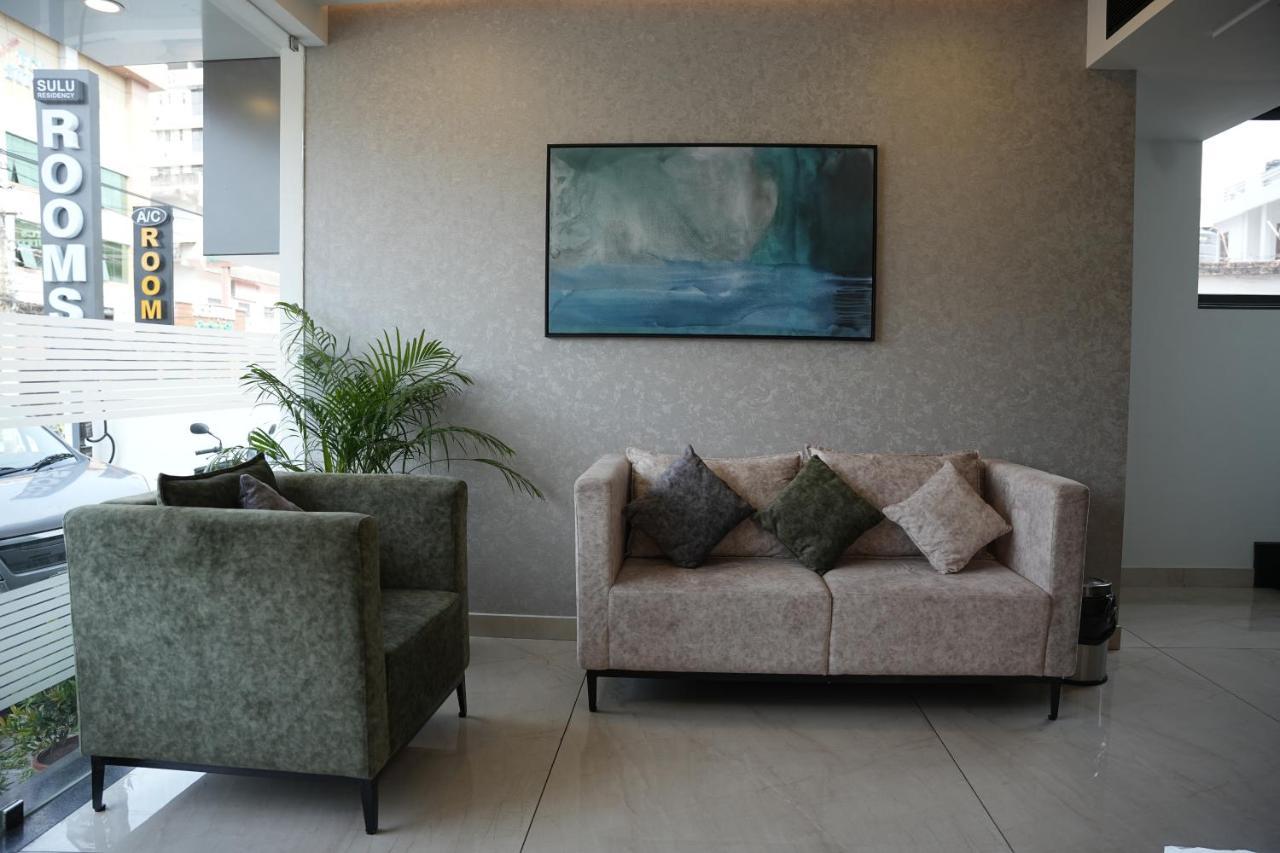 Sulu Residency Hotel Kochi Exterior photo
