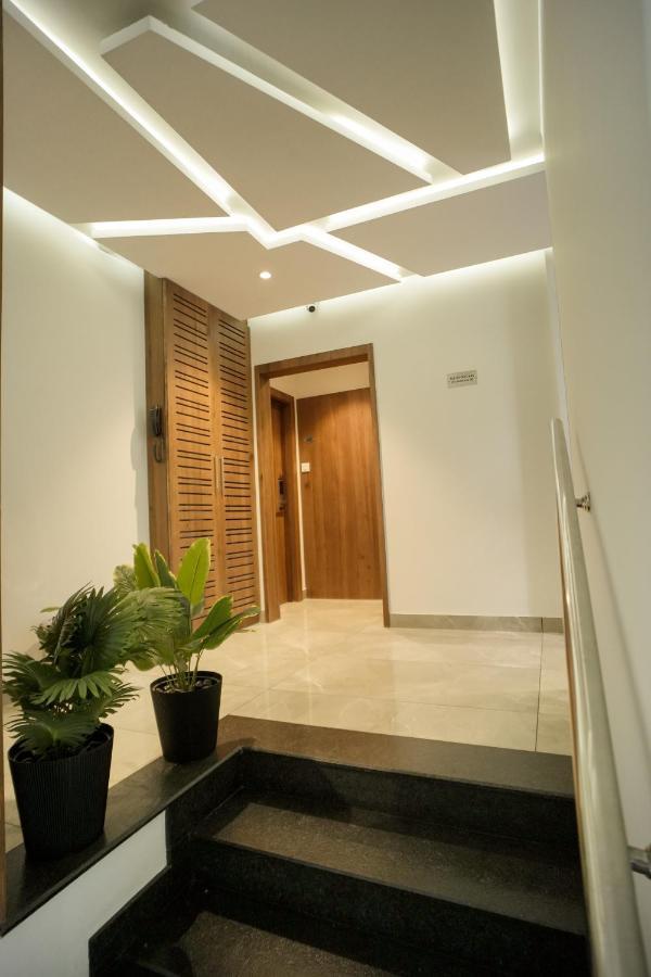 Sulu Residency Hotel Kochi Exterior photo